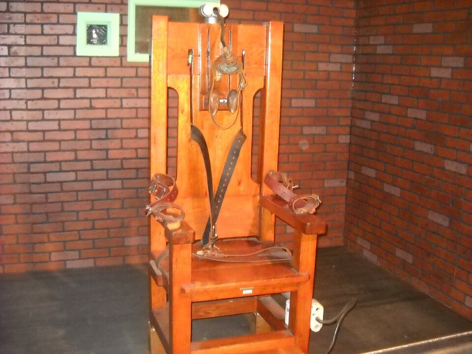 electric-chair-72283_960_720