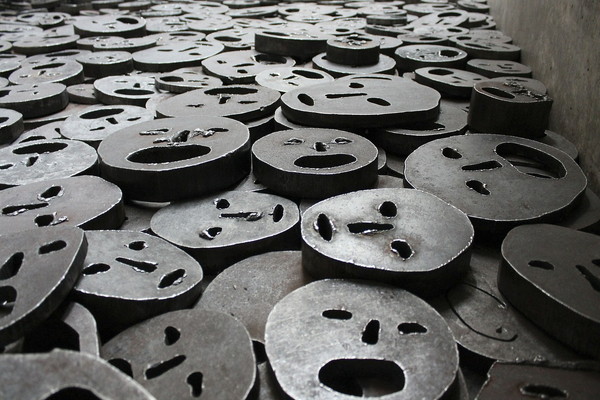 faces-614415_1280