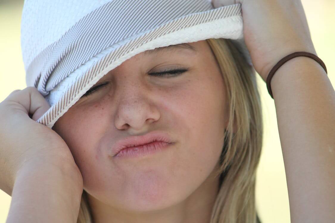 girl-face-portrait-hat-60534